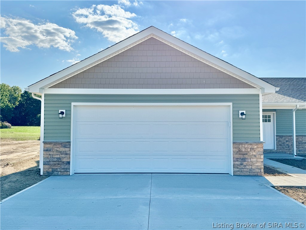 3528 South Robbins Road Lexington, IN 47138 - Photo 5 of 21 Garage