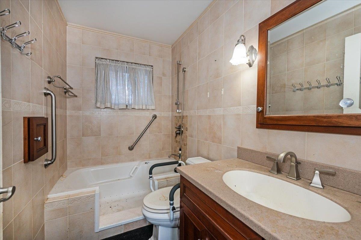 Undisclosed Address Duluth, MN 55802 - Photo 10 of 19