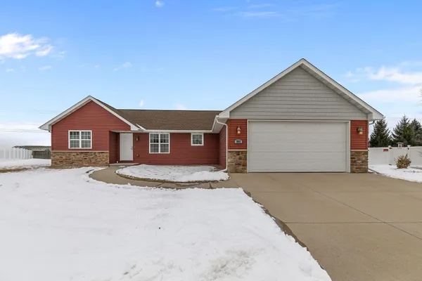 $379,900 | 5120 North Gala Court, Appleton, WI 54913
