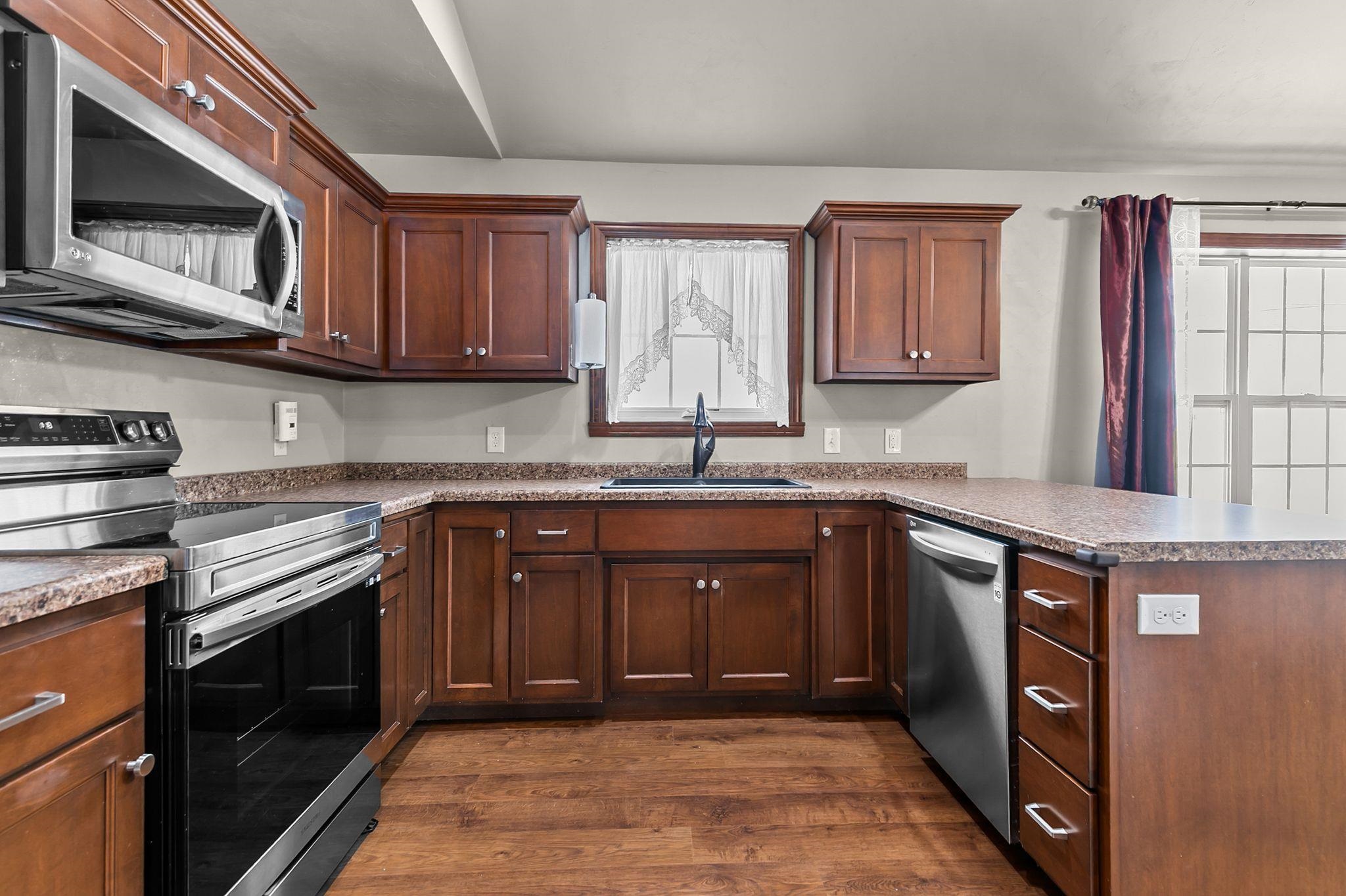 5120 North Gala Court Appleton, WI 54913 - Photo 2 of 38