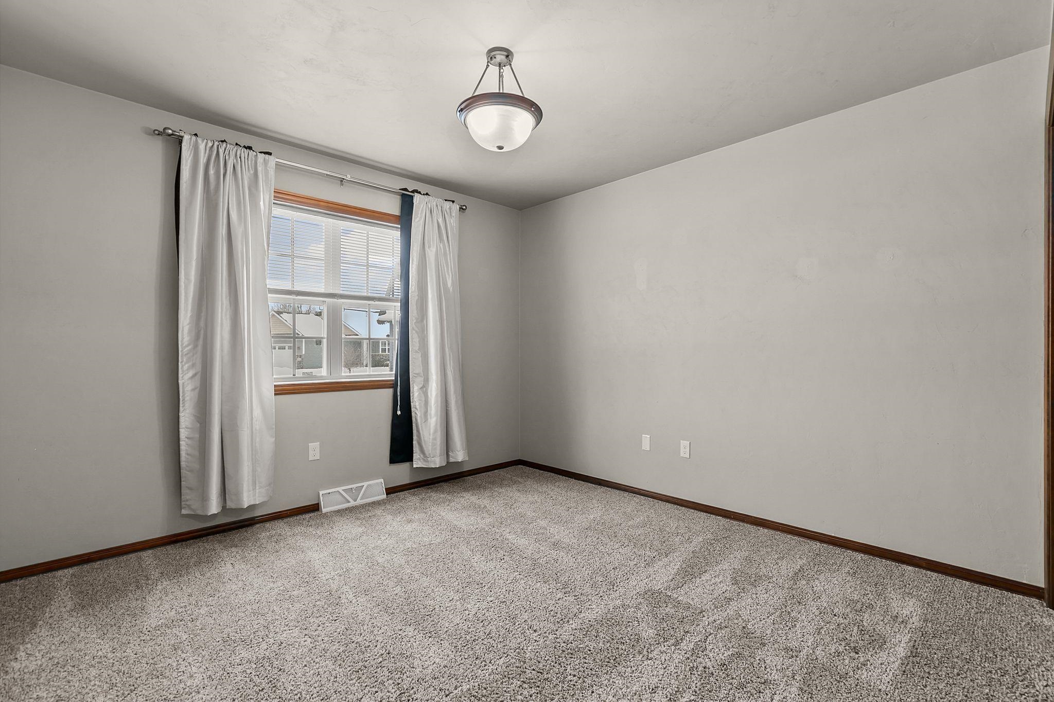 5120 North Gala Court Appleton, WI 54913 - Photo 22 of 38