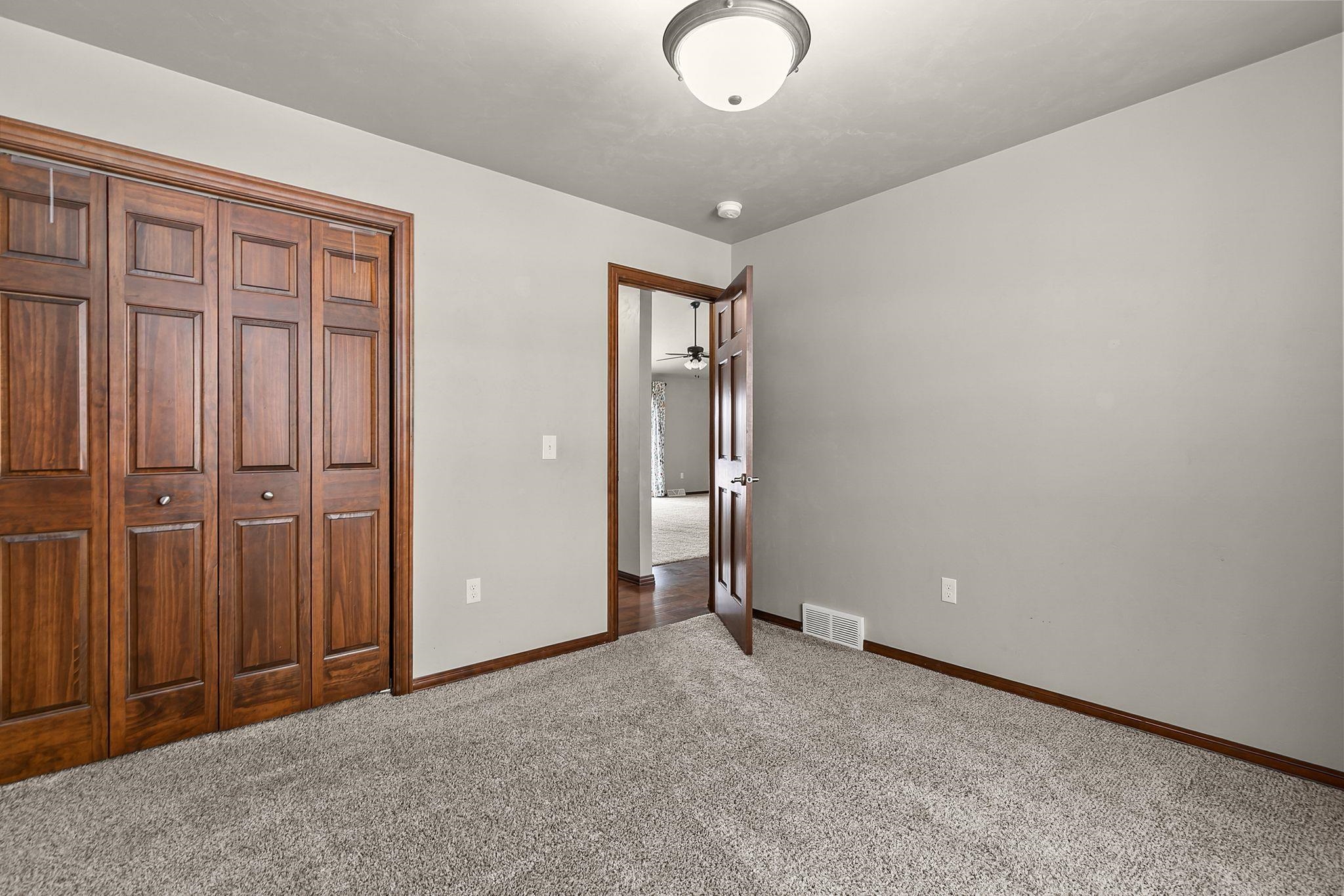 5120 North Gala Court Appleton, WI 54913 - Photo 23 of 38