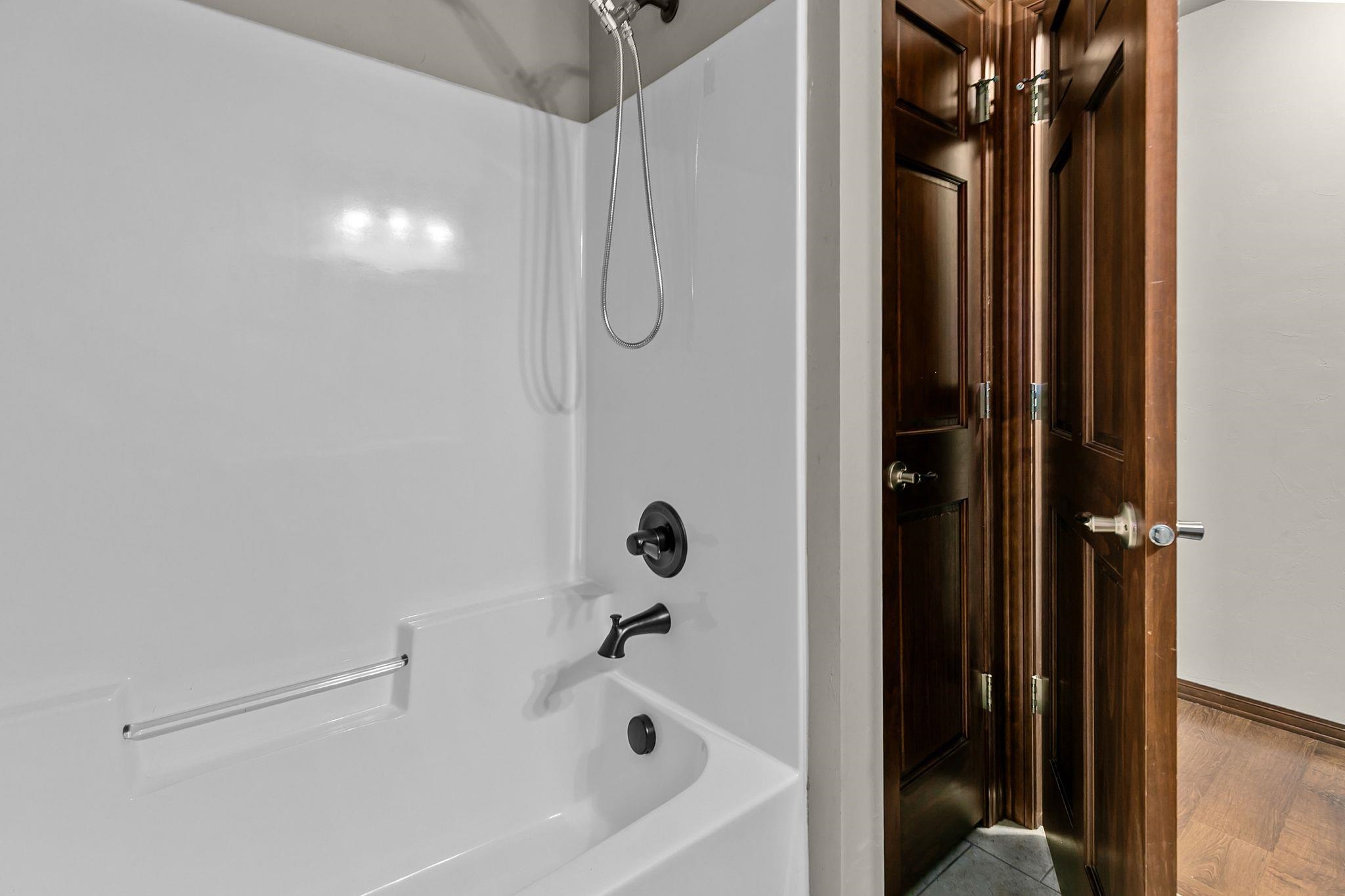 5120 North Gala Court Appleton, WI 54913 - Photo 25 of 38