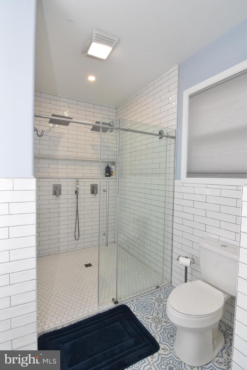 16300 Thomas Road Piney Point, MD 20674 - Photo 33 of 89 Master shower