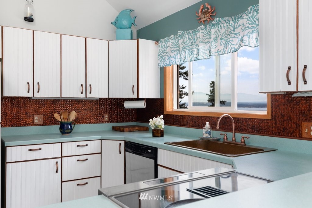 4908 South Smugglers Cove Road Freeland, WA 98249 - Photo 18 of 40