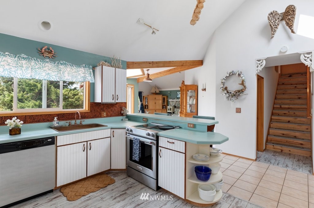 4908 South Smugglers Cove Road Freeland, WA 98249 - Photo 21 of 40