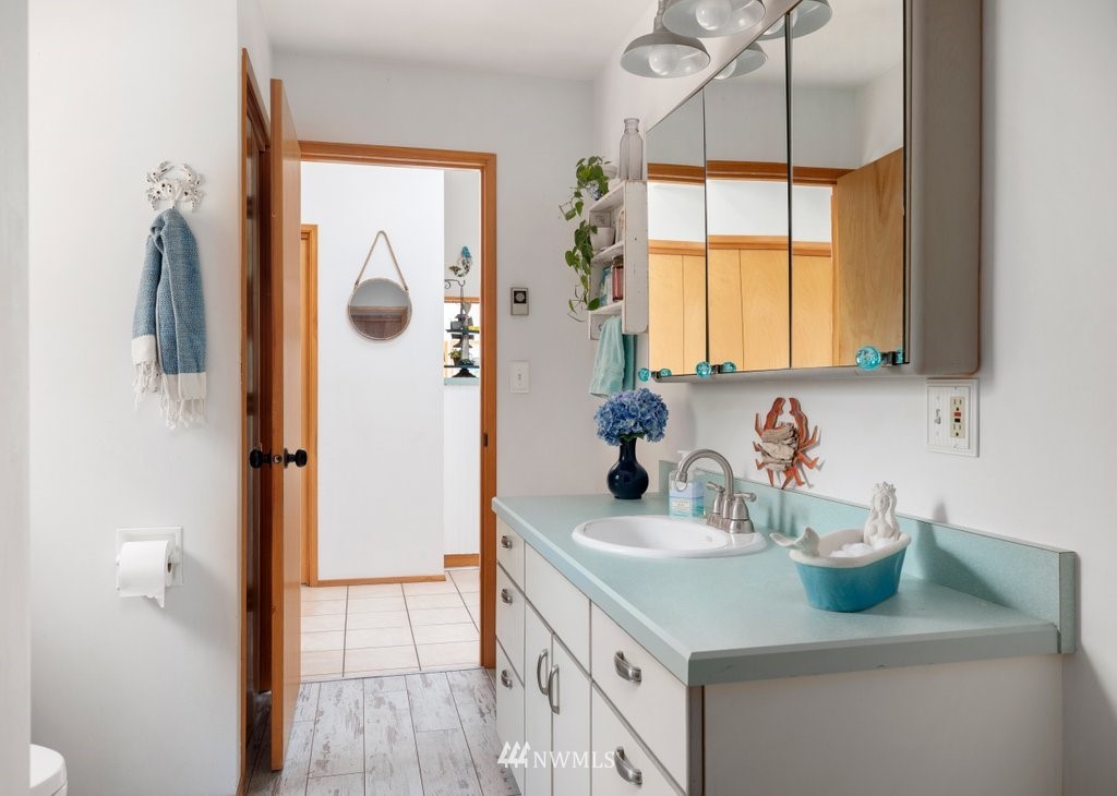 4908 South Smugglers Cove Road Freeland, WA 98249 - Photo 23 of 40