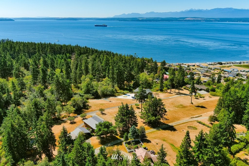 4908 South Smugglers Cove Road Freeland, WA 98249 - Photo 4 of 40