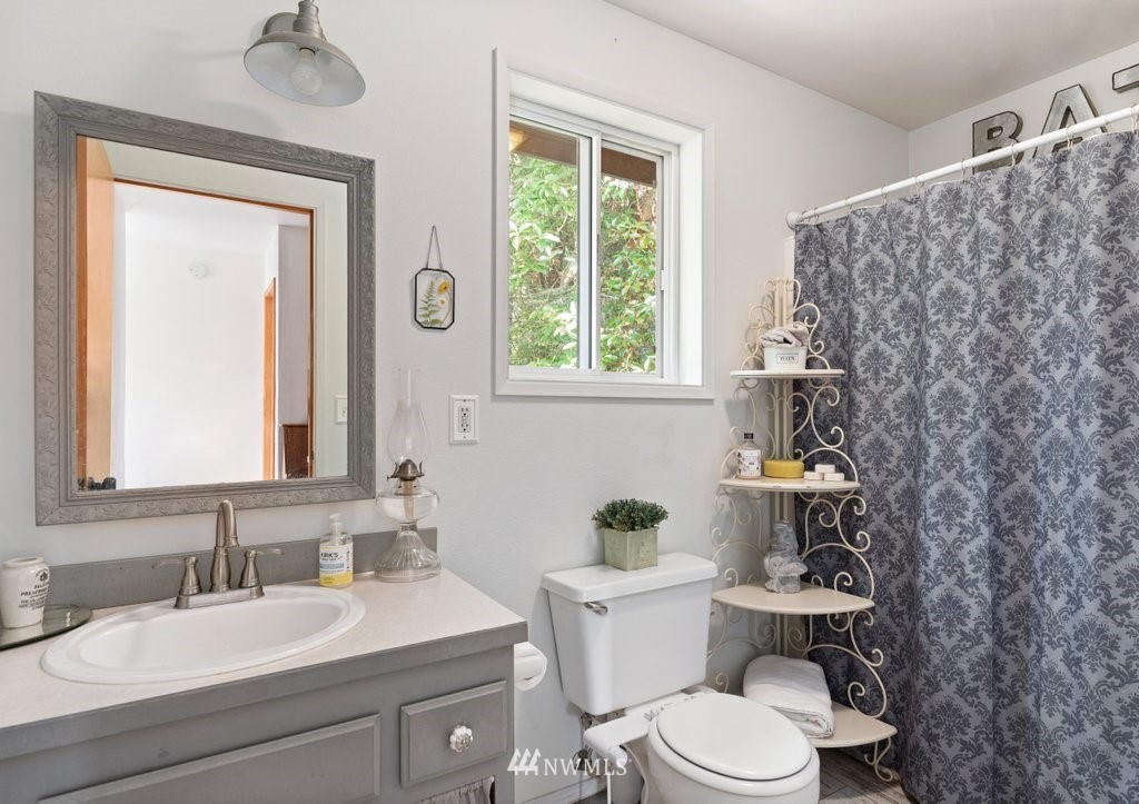 4908 South Smugglers Cove Road Freeland, WA 98249 - Photo 31 of 40