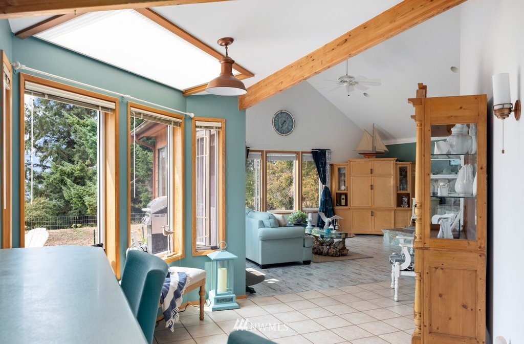 4908 South Smugglers Cove Road Freeland, WA 98249 - Photo 9 of 40