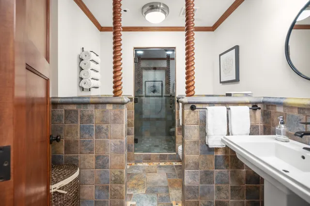 $1,695,000 | 2730 East Menlo Boulevard, Shorewood, WI 53211