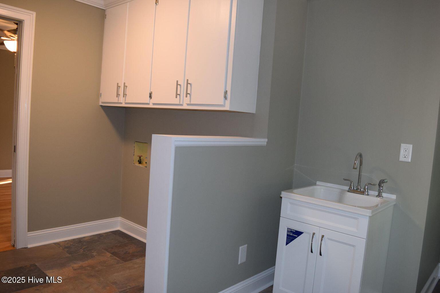 20 Sugar Pine Drive Pinehurst, NC 28374 - Photo 24 of 26 20 Sugar laundry room