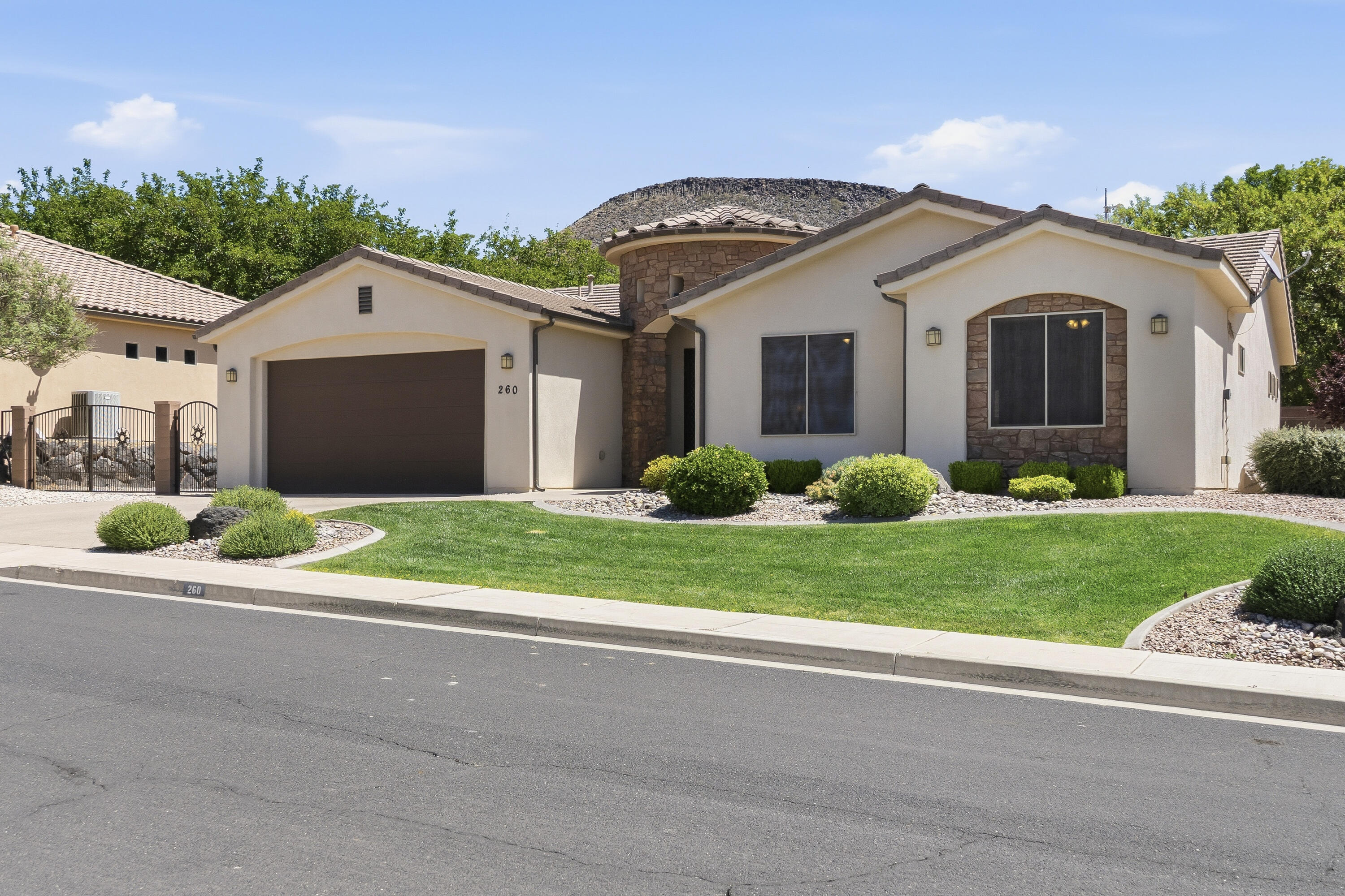 260 North 1240 West St. George, UT 84770 - Photo 3 of 32 DSC04459
