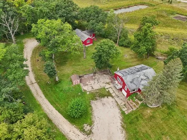 $550,000 | N9607 Highway 83 East Troy Wi 53120, Mukwonago, WI 53149
