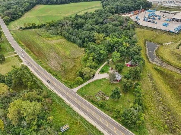 $550,000 | N9607 Highway 83 East Troy Wi 53120, Mukwonago, WI 53149