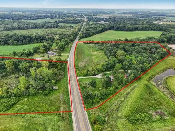 $550,000 | N9607 Highway 83 East Troy Wi 53120, Mukwonago, WI 53149