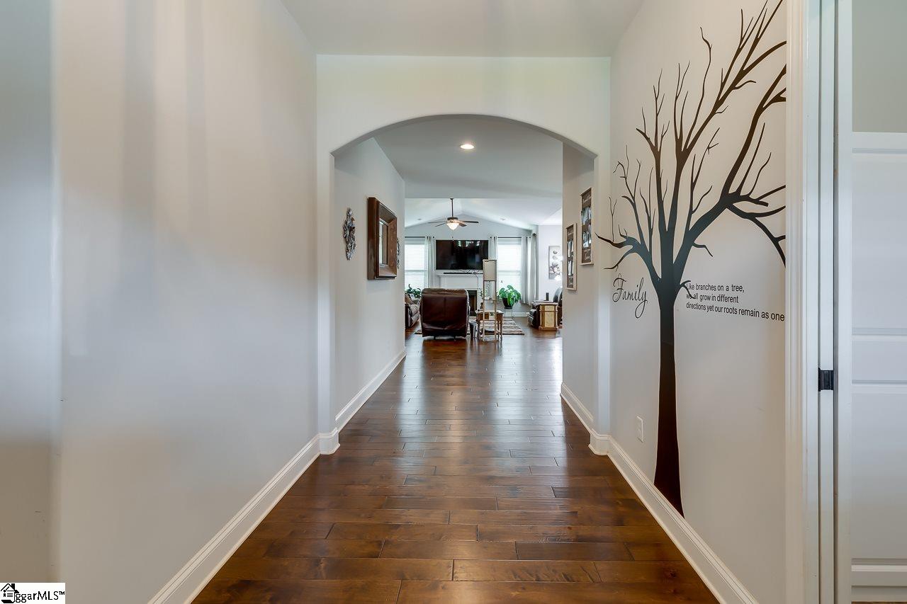 90 Rising Meadow Lane Taylors, SC 29687 - Photo 4 of 36 Gallery Image 4