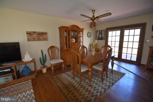 5930 Snowdens Run Road Sykesville, MD 21784 - Photo 3 of 30 Dining Room