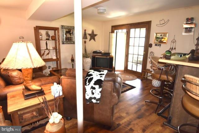 5930 Snowdens Run Road Sykesville, MD 21784 - Photo 6 of 30 Family Room