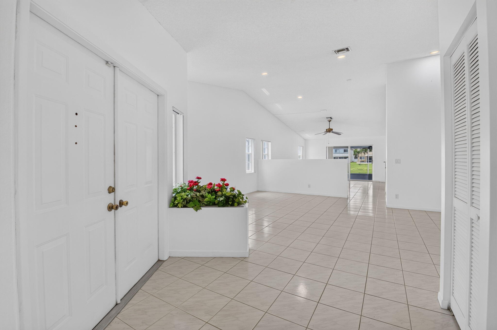 10048 Country Brook Road Boca Raton, FL 33428 - Photo 7 of 54 18-web-or-mls-DSC_3501
