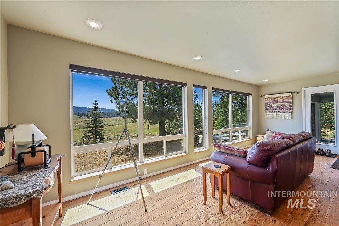 111 Ranch Circle Cascade, ID 83611 - Photo 7 of 43