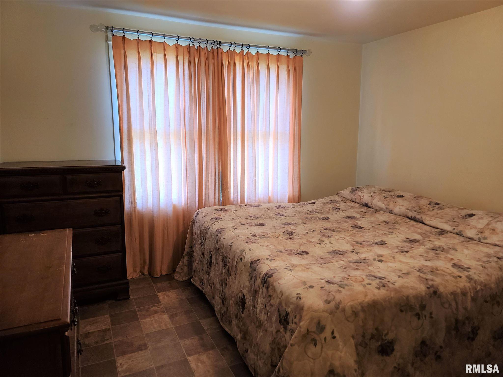 13090 Garden Plain Road Morrison, IL 61270 - Photo 9 of 17