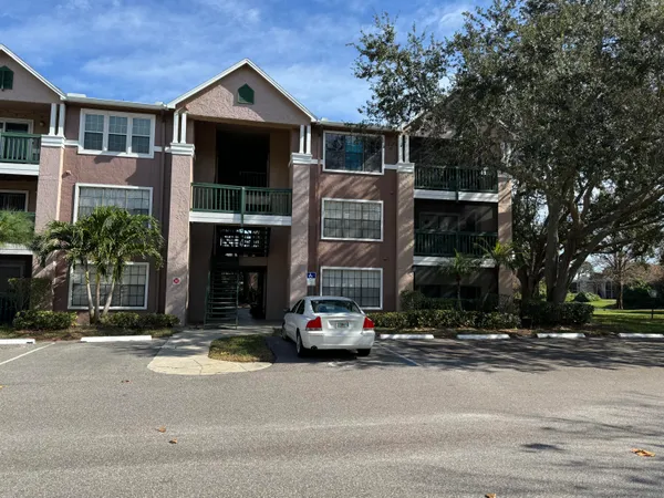 $1,350 | 7667 North Wickham Road, Unit 613, Melbourne, FL 32940