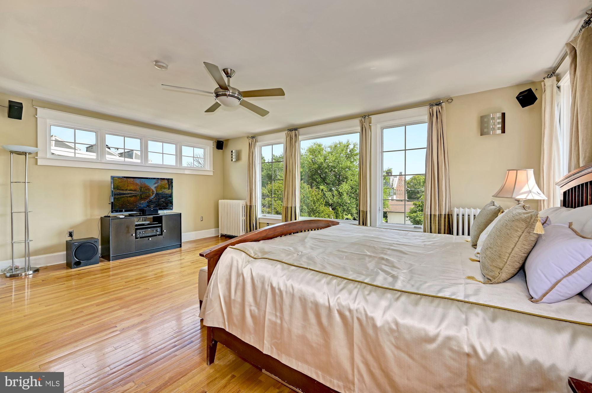 1424 Longfellow Street Northwest Washington, DC 20011 - Photo 27 of 72 Second Floor Owners Suite