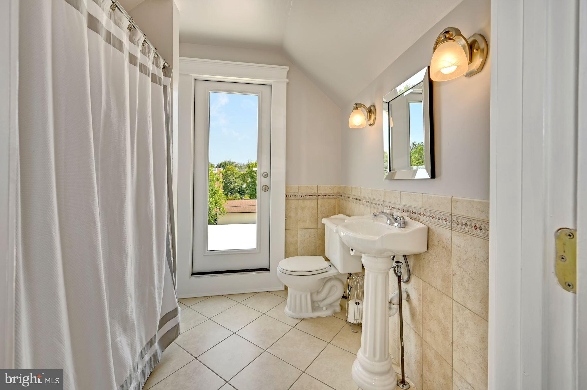 1424 Longfellow Street Northwest Washington, DC 20011 - Photo 48 of 72 Third Floor Full Bath