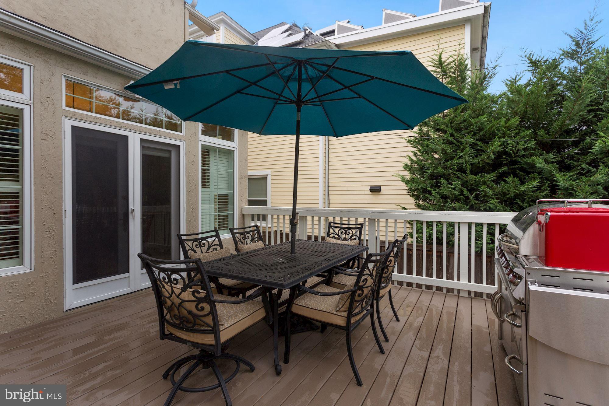 1424 Longfellow Street Northwest Washington, DC 20011 - Photo 64 of 72 Back Deck