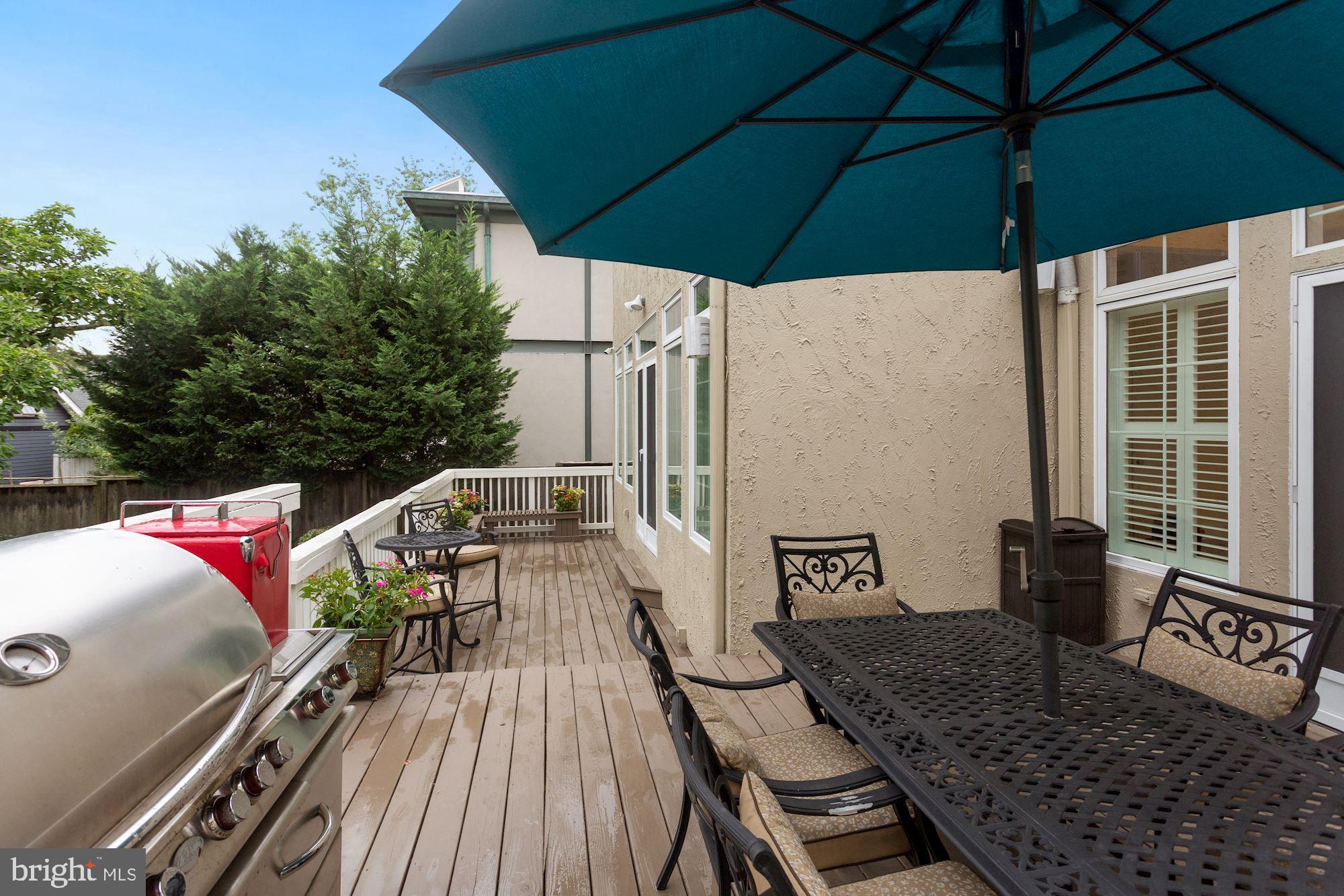 1424 Longfellow Street Northwest Washington, DC 20011 - Photo 66 of 72 Back Deck