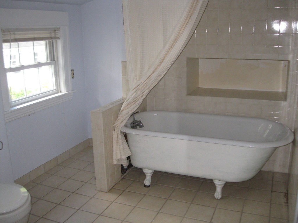 40 Barnard Road Worcester, MA 01605 - Photo 17 of 19 Gallery Image 17