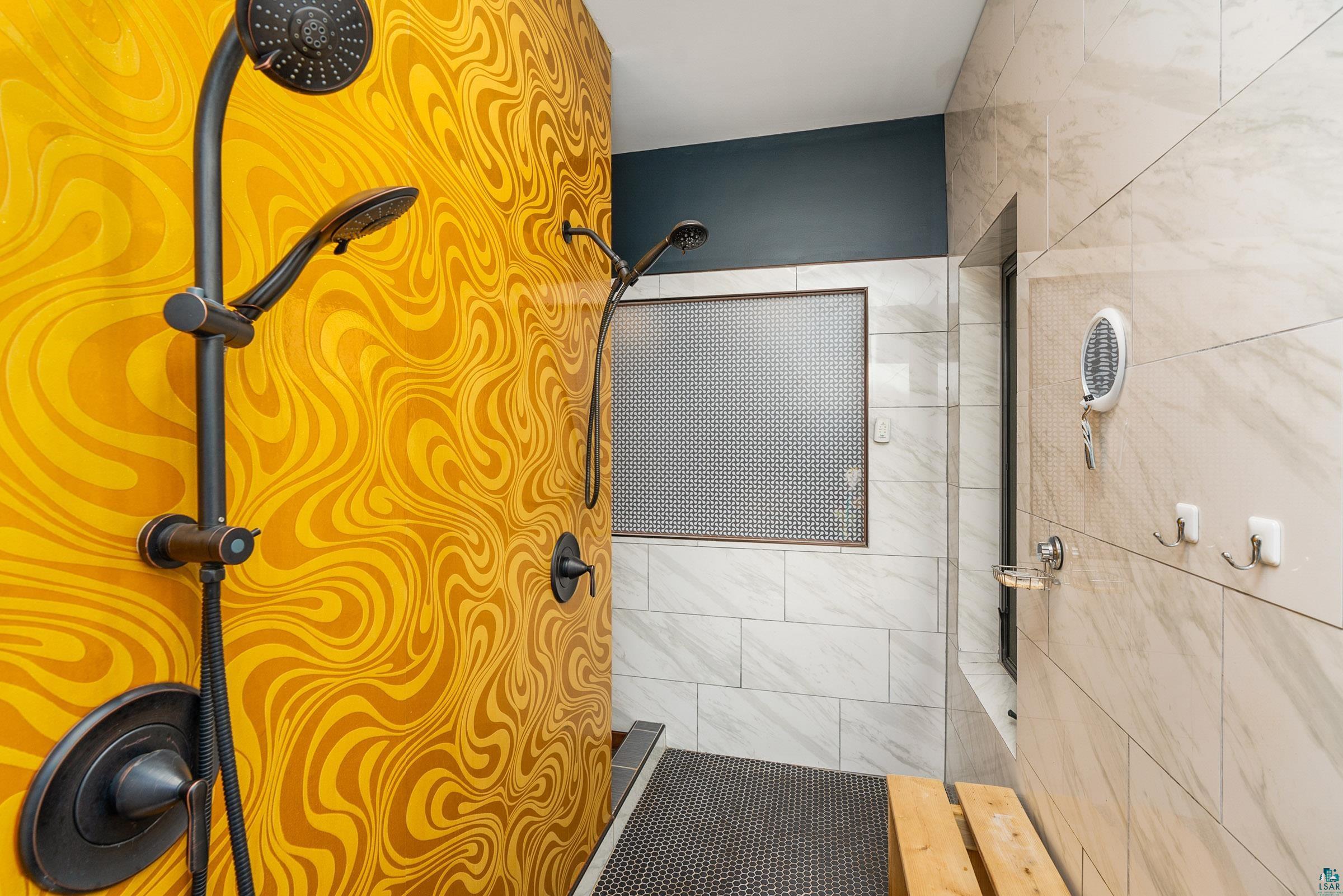 5196 Eagle Lake Road Duluth, MN 55803 - Photo 19 of 50 Bathroom featuring tiled shower