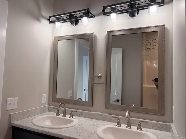 $364,800 | 5070 Chickadee Drive, Woodburn, IN 46797