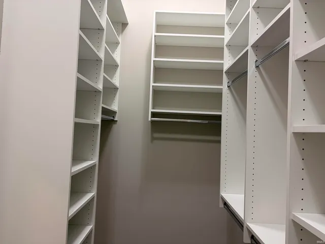 $364,800 | 5070 Chickadee Drive, Woodburn, IN 46797