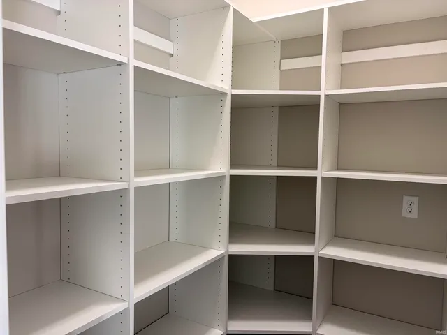 $364,800 | 5070 Chickadee Drive, Woodburn, IN 46797