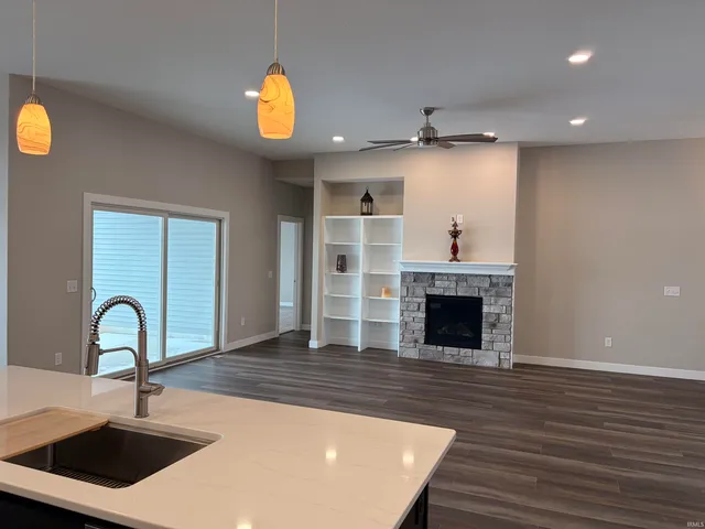 $364,800 | 5070 Chickadee Drive, Woodburn, IN 46797