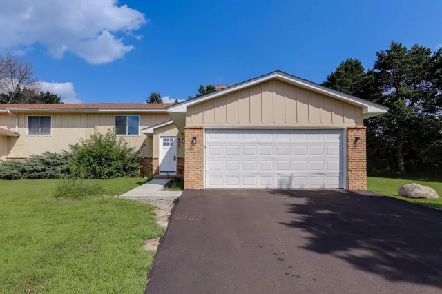 $389,900 | 2515 Lindbergh Drive, Minnetonka, MN 55305