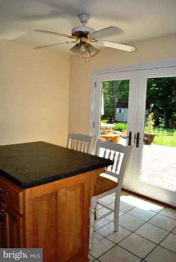 4036 Hanson Road White Plains, MD 20695 - Photo 7 of 30 Kitchen
