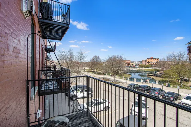 $228,000 | 222 North Kalamazoo Mall, Unit 290, Kalamazoo, MI 49007