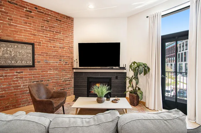 $228,000 | 222 North Kalamazoo Mall, Unit 290, Kalamazoo, MI 49007