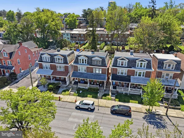 $299,900 | 828 East Chestnut Street, Lancaster, PA 17602