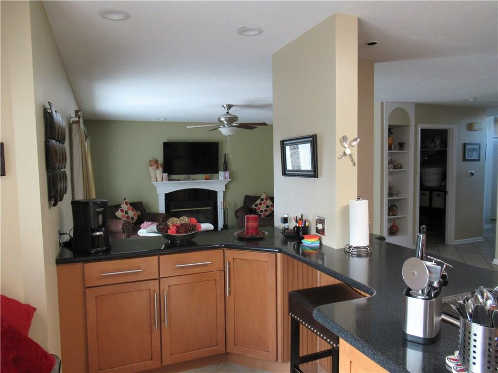 2211 Reston Lane Columbus, IN 47203 - Photo 11 of 38 Gallery Image 11