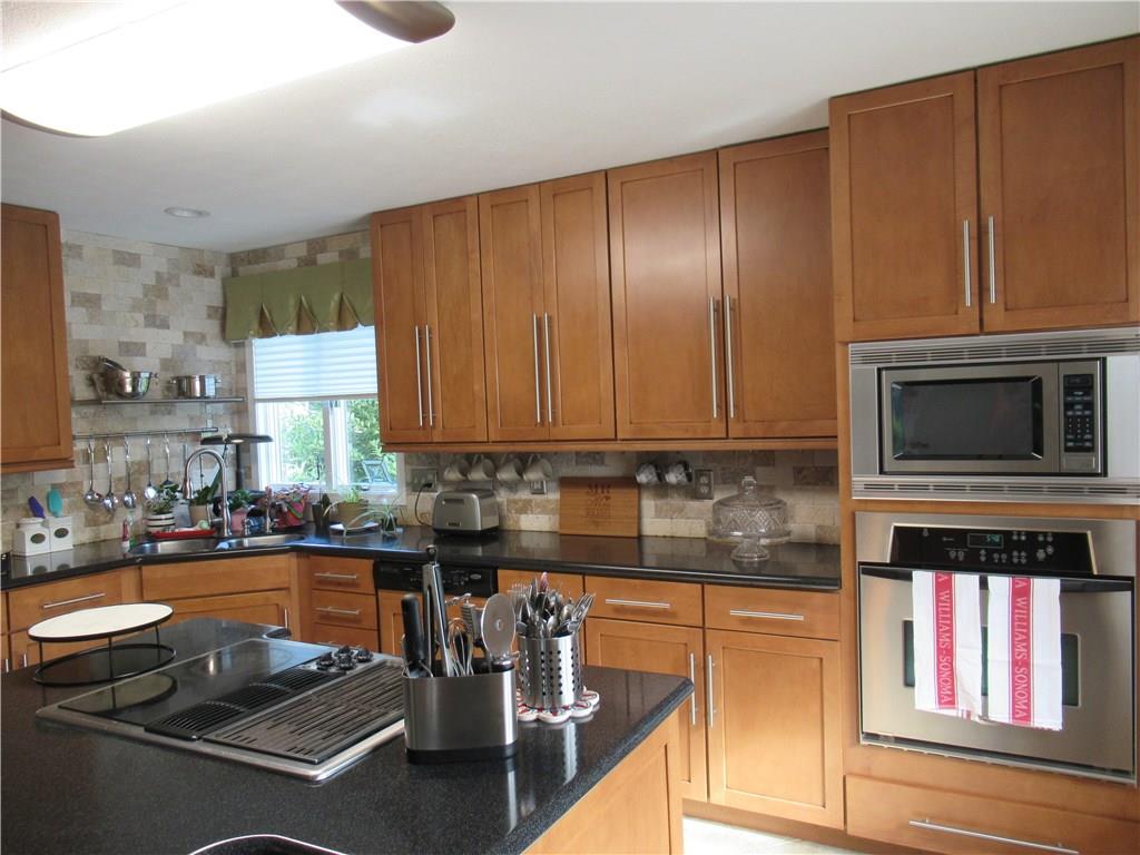 2211 Reston Lane Columbus, IN 47203 - Photo 10 of 38 Gallery Image 10