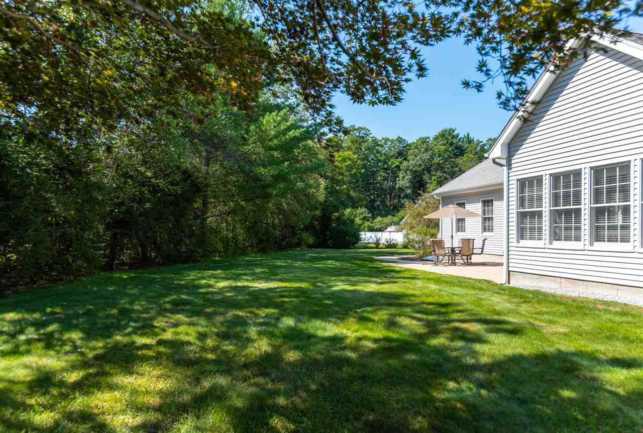 6 River Field Path Hooksett, NH 03106 - Photo 4 of 40
