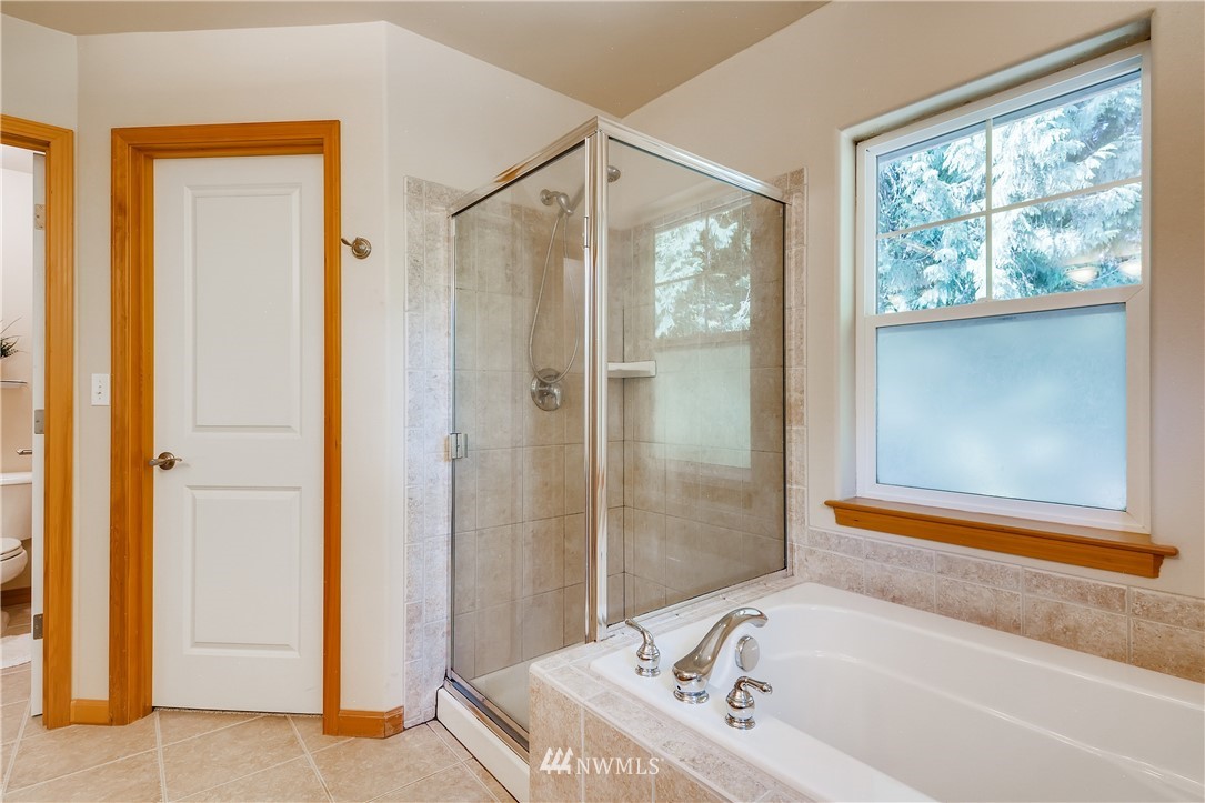 18607 95th Avenue Northeast Bothell, WA 98011 - Photo 13 of 25 Gallery Image 13