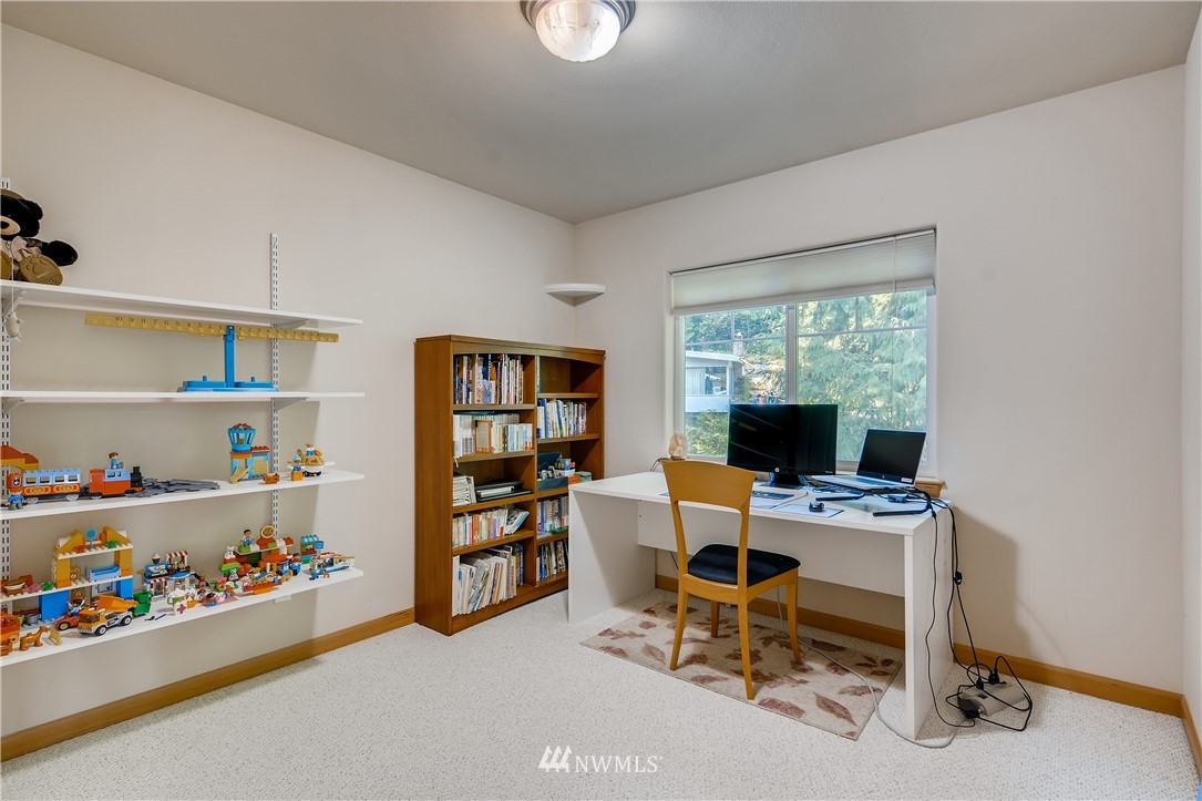 18607 95th Avenue Northeast Bothell, WA 98011 - Photo 15 of 25 Gallery Image 15