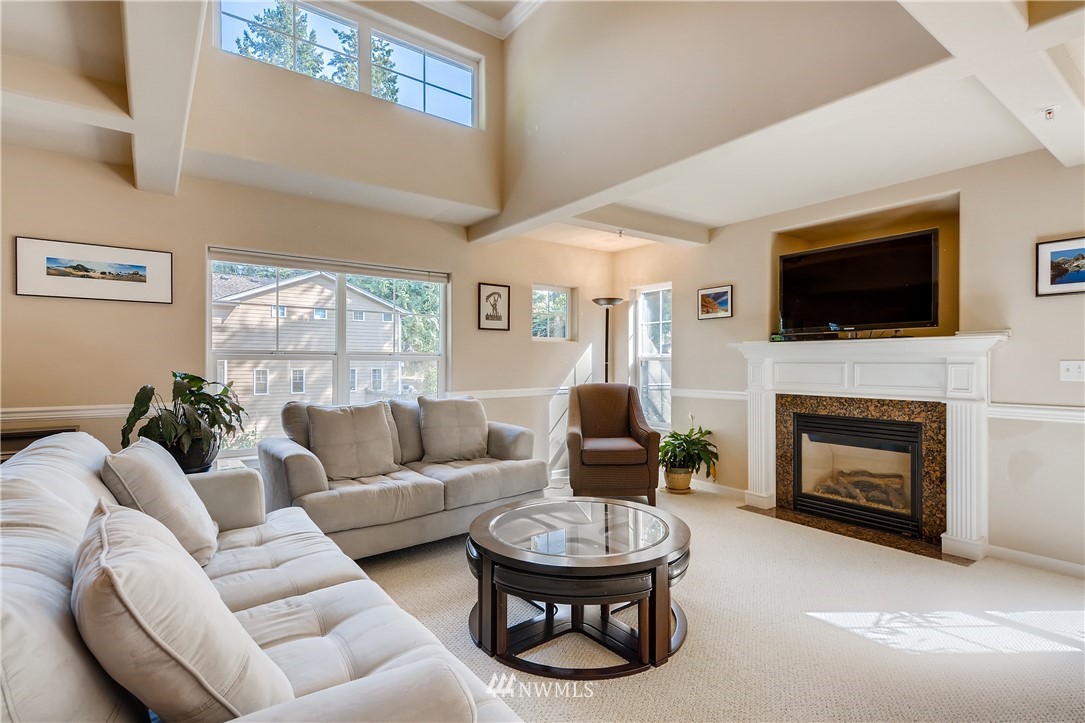 18607 95th Avenue Northeast Bothell, WA 98011 - Photo 4 of 25 Gallery Image 4