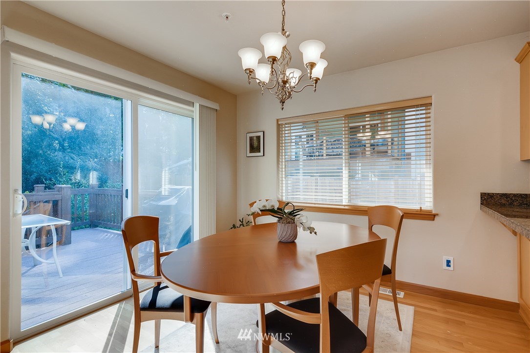 18607 95th Avenue Northeast Bothell, WA 98011 - Photo 9 of 25 Gallery Image 9