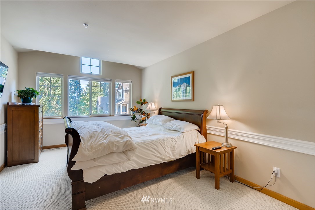 18607 95th Avenue Northeast Bothell, WA 98011 - Photo 10 of 25 Gallery Image 10